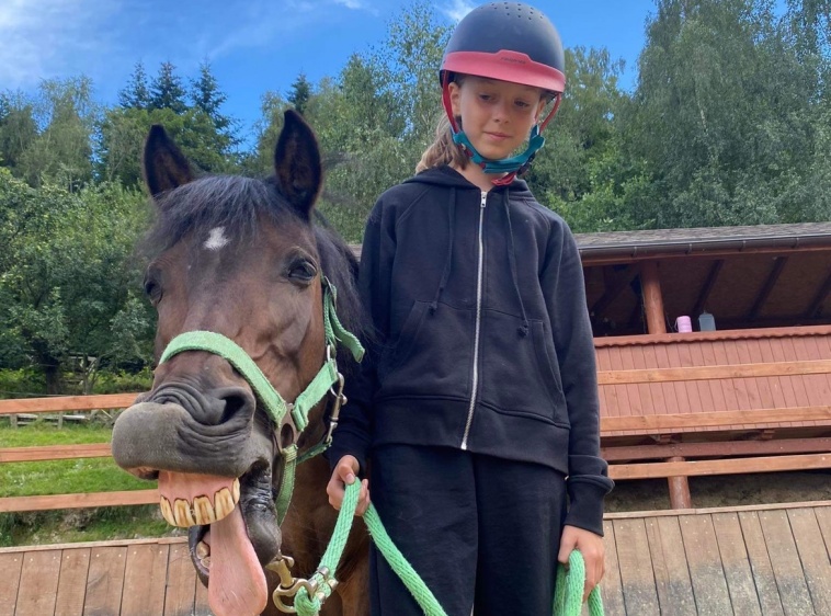 P&oacute;łkolonie w siodle